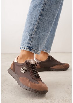 Brązowe Sneakersy z Wkładką ze Skóry Naturalnej z Metaliczną Ozdobą  Rioneira ze sklepu born2be.pl w kategorii Buty sportowe damskie - zdjęcie 189308434