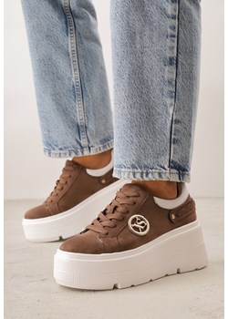Jasnobrązowe Sneakersy Vices na Grubej Podeszwie z Metaliczną Ozdobą Tatorelis ze sklepu born2be.pl w kategorii Buty sportowe damskie - zdjęcie 189308474