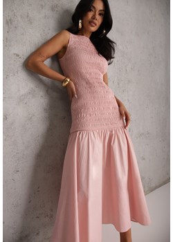 Różowa Sukienka Drop Waist Bez Rękawów Zdobiona Marszczeniem Natinelle ze sklepu renee.pl w kategorii Sukienki - zdjęcie 189309174