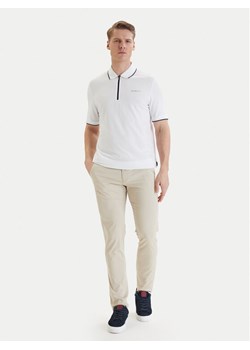 Bugatti Polo 8150-75033C Biały Regular Fit ze sklepu MODIVO w kategorii T-shirty męskie - zdjęcie 189312041