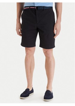 Tommy Hilfiger Szorty materiałowe Denton MW0MW42349 Czarny Slim Fit ze sklepu MODIVO w kategorii Spodenki męskie - zdjęcie 189312191
