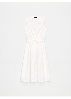 Mohito - Koszulowa biała sukienka midi - biały ze sklepu Mohito w kategorii Sukienki - zdjęcie 189313441