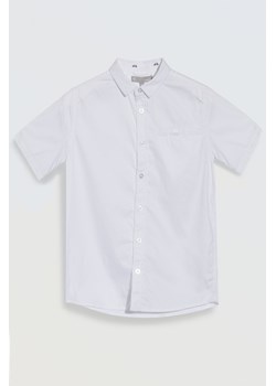 Biała koszula z kieszonką o regularnym kroju z krótkim rękawem, Rozmiar - 140, Kolor - Biały ze sklepu REPORTER w kategorii Koszule chłopięce - zdjęcie 189316270