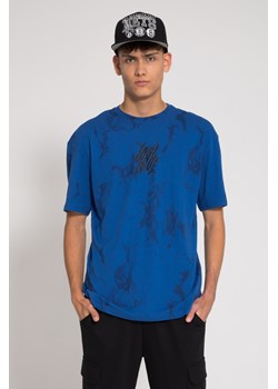 Niebieski t-shirt oversize z nadrukiem na całości, Rozmiar - 164, Kolor - Niebieski ze sklepu REPORTER w kategorii T-shirty chłopięce - zdjęcie 189316471
