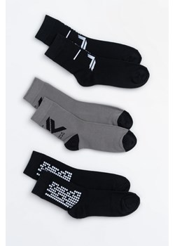 Czarno-szary zestaw skarpet z autorskimi grafikami 3-PAK, Rozmiar -  40, Kolor - Multikolor ze sklepu REPORTER w kategorii Majtki dziecięce - zdjęcie 189316502