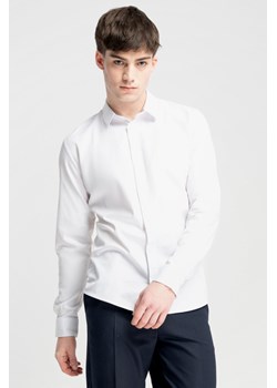 Biała koszula SLIM z długim rękawem, Rozmiar - 146, Kolor - Biały ze sklepu REPORTER w kategorii Koszule chłopięce - zdjęcie 189316701