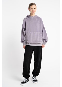 Czarne spodnie dresowe o kroju REGULAR, Rozmiar - 146, Kolor - Czarny ze sklepu REPORTER w kategorii Spodnie dziewczęce - zdjęcie 189316801