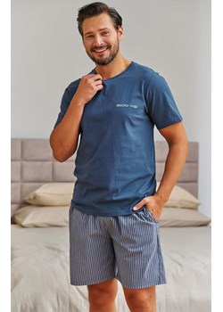 Doctor Nap niebieska piżama męska z szortami w paseczki PMB.7424.DENIM_BLUE, Kolor denim, Rozmiar M, Doctor Nap ze sklepu Intymna w kategorii Piżamy męskie - zdjęcie 189320484