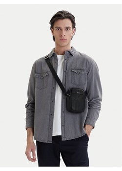 Calvin Klein Saszetka Emblem Aop Emboss Slim Reporter LV04D3371G Czarny ze sklepu MODIVO w kategorii Torby męskie - zdjęcie 189322920