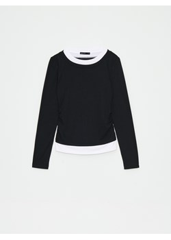 Mohito - Czarna bluzka basic - czarny ze sklepu Mohito w kategorii Bluzki damskie - zdjęcie 189324430