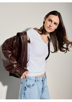 Mohito - Prążkowany t-shirt - biały ze sklepu Mohito w kategorii Bluzki damskie - zdjęcie 189324432