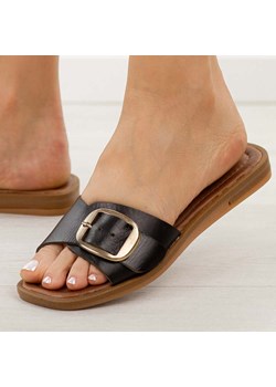 Czarne skórzane klapki damskie Cambell 64307 ze sklepu suzana.pl w kategorii Klapki damskie - zdjęcie 189347570