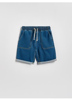 Reserved - Jeansowe szorty - niebieski ze sklepu Reserved w kategorii Spodnie chłopięce - zdjęcie 189348614