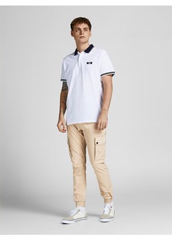 Jack &amp; Jones Bojówki "Paul" w kolorze beżowym ze sklepu Limango Polska w kategorii Spodnie męskie - zdjęcie 189359123