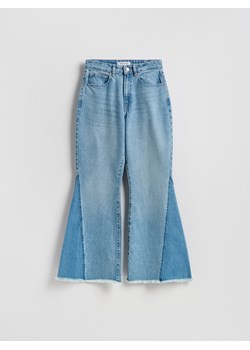 Reserved - Jeansy flare z łączonych materiałów - niebieski ze sklepu Reserved w kategorii Jeansy damskie - zdjęcie 189365632