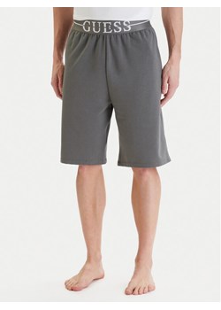 Guess Szorty sportowe U6GD00 KC241 Szary Regular Fit ze sklepu MODIVO w kategorii Spodenki męskie - zdjęcie 189368874