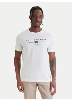 Tommy Hilfiger T-Shirt Brand Love MW0MW42365 Biały Regular Fit ze sklepu MODIVO w kategorii T-shirty męskie - zdjęcie 189370712