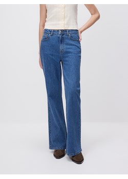 Reserved - Jeansy straight z haftem - indigo jeans ze sklepu Reserved w kategorii Jeansy damskie - zdjęcie 189383360