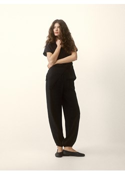 Reserved - Spodnie balloon - czarny ze sklepu Reserved w kategorii Spodnie damskie - zdjęcie 189383452