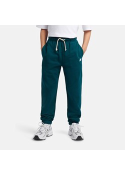 Spodnie dziecięce New Balance LAKB0060AAV – zielone ze sklepu New Balance Poland w kategorii Spodnie chłopięce - zdjęcie 189383591