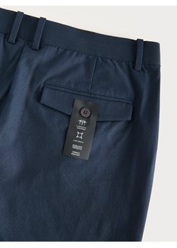 Reserved - Spodnie chino slim fit - granatowy ze sklepu Reserved w kategorii Spodnie męskie - zdjęcie 189384312