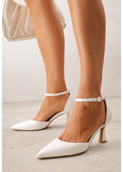 Białe Czółenka Vices ze Szpiczastym Noskiem na Obcasie Typu Klepsydra Nusorilis ze sklepu born2be.pl w kategorii Czółenka - zdjęcie 189384320