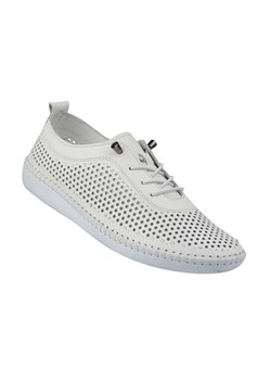 Białe półbuty damskie Nika Komfort  0290-2023-5 ze sklepu ulubioneobuwie w kategorii Półbuty damskie - zdjęcie 189385231