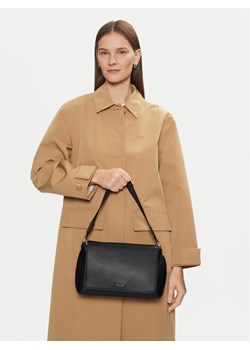 Torebka Calvin Klein Ck Must Top Handle Bag_Caviar K60K613085 Czarny ze sklepu eobuwie.pl w kategorii Torebki damskie - zdjęcie 189385793