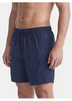 Calvin Klein Swimwear Szorty kąpielowe LV00N61029 Granatowy Regular Fit ze sklepu MODIVO w kategorii Kąpielówki - zdjęcie 189387333