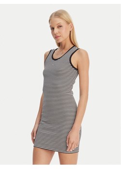 Tommy Jeans Sukienka codzienna Essential DW0DW20674 Czarny Slim Fit ze sklepu MODIVO w kategorii Sukienki - zdjęcie 189387494