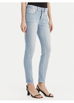 Calvin Klein Jeans Jeansy LV047F705G Błękitny Skinny Fit ze sklepu MODIVO w kategorii Jeansy damskie - zdjęcie 189387514