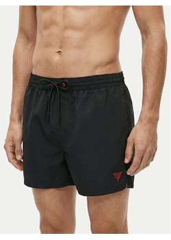 Guess Szorty kąpielowe F6GT25 WG282 Czarny Regular Fit ze sklepu MODIVO w kategorii Kąpielówki - zdjęcie 189390793