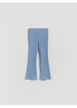 Reserved - Prążkowane spodnie flare - niebieski ze sklepu Reserved w kategorii Spodnie dziewczęce - zdjęcie 189391061