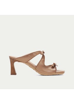 Hiszpańskie klapki na obcasie - HISPANITAS HV264701 KARMELOWE ze sklepu Tymoteo.pl - sklep obuwniczy w kategorii Klapki damskie - zdjęcie 189392004