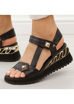 Czarne skórzane sandały damskie na koturnie DiA 3070 ze sklepu suzana.pl w kategorii Sandały damskie - zdjęcie 189395901