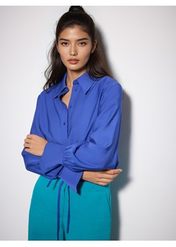 Mohito - Kobaltowa koszula z modalem - niebieski ze sklepu Mohito w kategorii Koszule damskie - zdjęcie 189397732