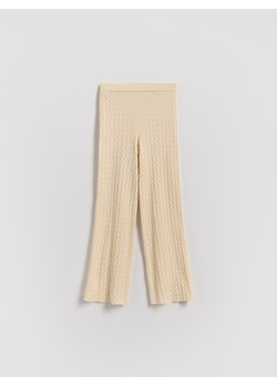 Reserved - Dzianinowe spodnie - złamana biel ze sklepu Reserved w kategorii Swetry dziewczęce - zdjęcie 189398233