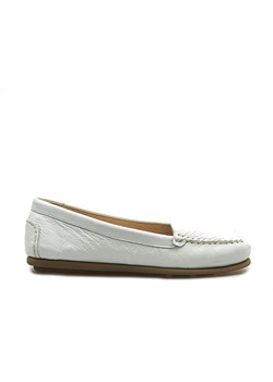 Mokasyny Caprice 9-24602-26 Białe lico ze sklepu Arturo-obuwie w kategorii Mokasyny damskie - zdjęcie 33464192