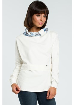 Bluza z wysokim kołnierzem we wzór - ecru ze sklepu Cudmoda w kategorii Bluzy damskie - zdjęcie 57627123