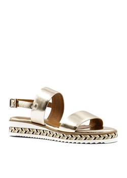 Złote skórzane sandały na grubej ozdobnej podeszwie 67R ze sklepu NESCIOR w kategorii Espadryle damskie - zdjęcie 67900534