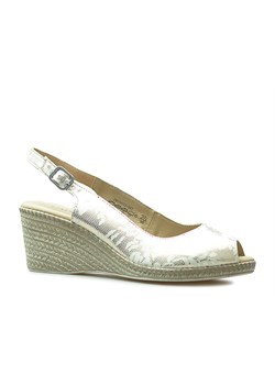 Sandały Caprice 9-28350-22 Złote ze sklepu Arturo-obuwie w kategorii Espadryle damskie - zdjęcie 68251031