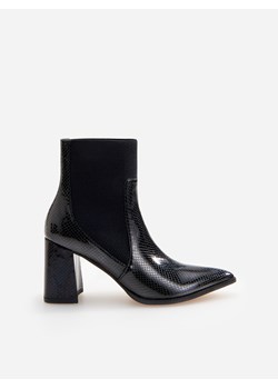 Botki Reserved bez zapięcia na obcasie eleganckie bez wzorów 