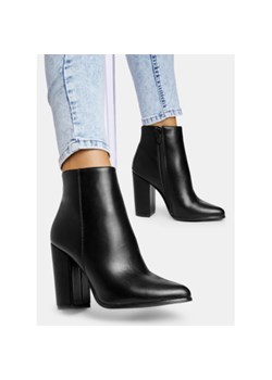 Botki DeeZee na zamek 