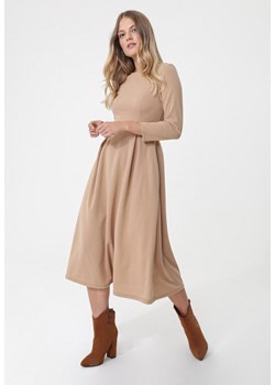 Sukienka Born2be rozkloszowana maxi na urodziny z długim rękawem 