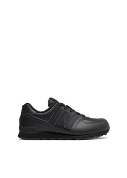 Buty sportowe damskie New Balance czarne sznurowane na płaskiej podeszwie 