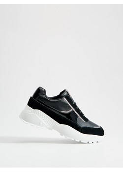 Sneakersy damskie Mohito zamszowe 