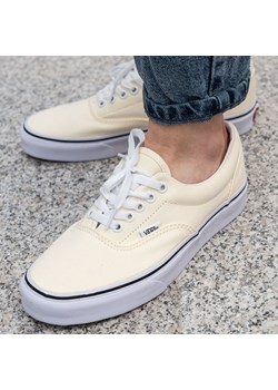 Beżowe buty męskie vans, wiosna 2020 w Domodi Beżowe buty męskie vans, wiosna 2020 w Domodi