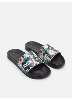 Cropp - Klapki slip on z nadrukiem - zielony ze sklepu Cropp w kategorii Klapki męskie - zdjęcie 85051220