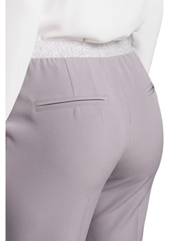 K035 Spodnie na kant z gumą w pasie - szare ze sklepu Świat Bielizny w kategorii Spodnie damskie - zdjęcie 85547562