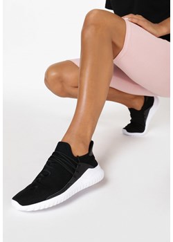 Buty sportowe damskie born2be.pl, lato 2020 w Domodi Buty sportowe damskie born2be.pl, lato 2020 w Domodi